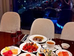 -南湖名都·景湖轩全日制餐厅·海鲜自助·东南亚风味·临湖而食