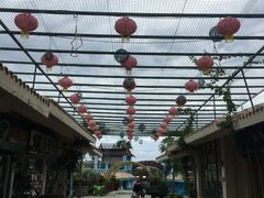 -亚龙湾亚泰商业街