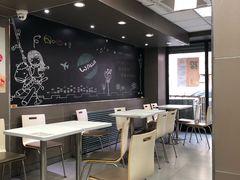 大堂-华莱士·全鸡汉堡(四道街店)