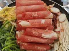 部队锅-MI WU FACTORY米屋美食工厂餐厅(绿地店)