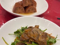 -侬佳蒸菜馆(听潮店)