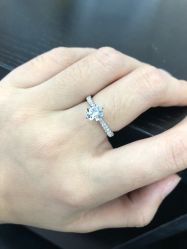 -威德钻石-克拉钻大本营(南京东路店)