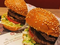 -The Habit Burger Grill 哈比特汉堡(复兴soho店)