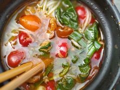 -李记特色罐罐米线(重庆中环大厦店)