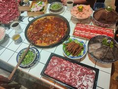 -旧街市鲜货老火锅(大光路店)