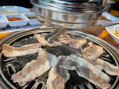 精品牛五花-唯成•韩国炭火烤肉 유성고기