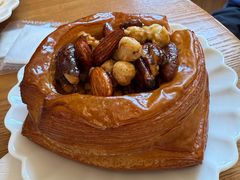 -VERIE BAKEHOUSE