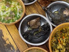 -正宗李家土鸡米线店