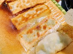 猪肉三鲜锅贴-鑫裕园三个拿手菜(白堤路店)