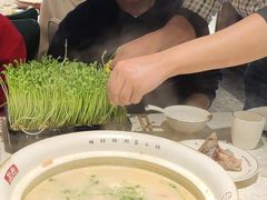 -三人行骨头王火锅(长寿店)
