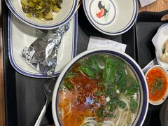 -云阿蛮云南生烫牛肉米线(奉贤路店)