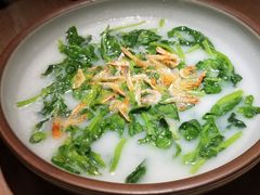 樱花虾米汤豆苗-辛香汇·现炒川菜(淮海路百盛店)