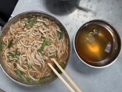 -正宗杨记普洱酸醋米线(总店)