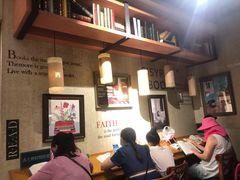 -西西弗书店&矢量咖啡(壹方购物中心店)