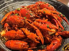 -肥肥虾庄·金牌油焖大虾(汉街SKP店)