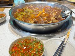 -肖肖酸萝卜鱼火锅(总店)