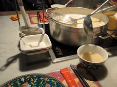 -尚尚仙·酸汤猪手·猪肚鸡火锅(华联万柳购物中心店)