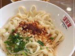 经典油泼面-晋宝章大同刀削面(月坛店)