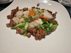 桃仁青笋炒东星斑-镛记酒家