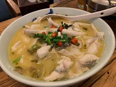 酸汤鲈鱼-YAFEE雅菲·粤菜·湘菜·融合菜(魏公村店)