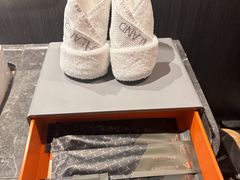 -朵兰达V酒店(成都春熙路太古里国金中心店)