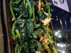 台式油葱拌菠菜-Let's Taipei 非常烘焙(太古里店)