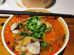-何记花甲(海岸城旗舰店)