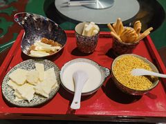 -九十九顶毡房(阜石路店)