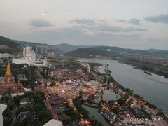 -东南亚风情赶摆街夜市