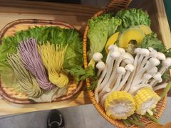 -椰子湾·海南火锅·糟粕醋·椰子鸡(正大广场店)