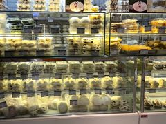 -白玉兰食品甜凤店(合生汇店)