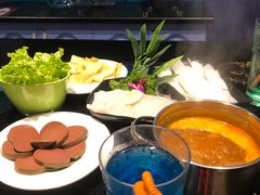 -唯爱KTV聚会餐厅(仙林东城汇店)