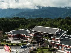 -梭布垭石林景区