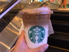 -星巴克(上海虹桥新天地二店)