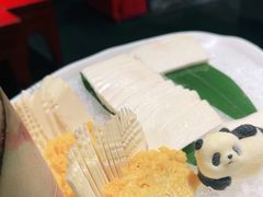 -小龙翻大江文化火锅(太古里店)