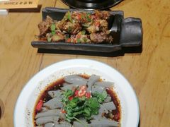 -隔壁老王·家常云南菜(花巷店)