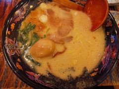 武藏浓厚豚骨拉面-平成屋·午肴夜酒(四川北路店)