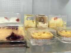 -红宝石·鲜奶小方·海派西点房(南丹店)