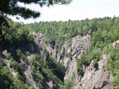 -峡谷浮石林景区