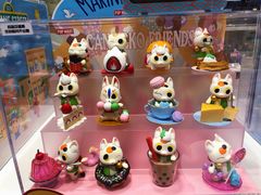 -泡泡玛特POPMART(蓝色港湾店)