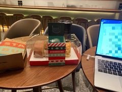 -星巴克臻选(莘庄仲盛店)