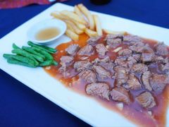-Neary Khmer Restaurant