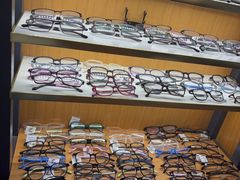 -优医视平价眼镜超市蔡司依视路折扣(小马厂店)