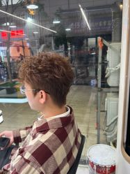 -乾健·烫染·接发SALON