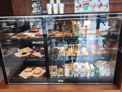 面包甜点陈列柜-星巴克(广州百信广场东区店)