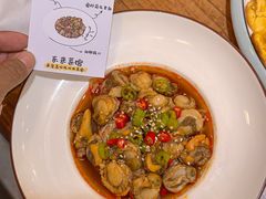 -东来菜馆•手抓海鲜家常菜•海鲜锅贴(鸽子窝店)