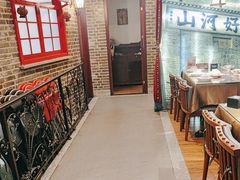 -东口码头·烧鸽子·鱼头泡饼·地方菜(金鹰悦城店)