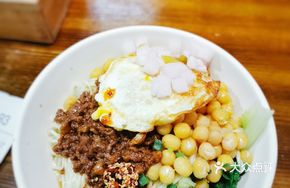 Pea and Pork Sauce Noodles (Large)