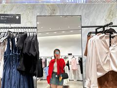 -URBAN REVIVO(上海中庚漫游城店)