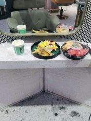 -PE SALON 